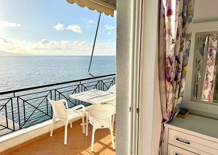 Amazing Sea View Appartamento Sarandë