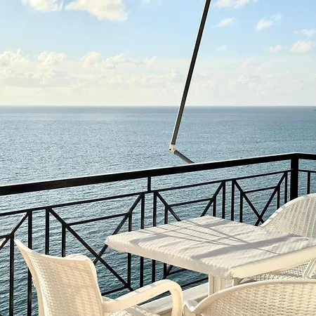 Amazing Sea View Appartamento Sarandë